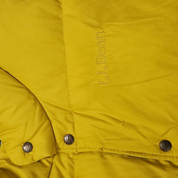 L.L.BEAN PUFFER SLEEVELESS WATER REPELLENT JACKET - Picture 2 of 7